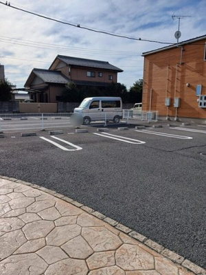 【駐車場】 | トーサムポロⅠ | 駐車スペースもあります
