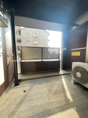 レジディア博多駅南 のバルコニー