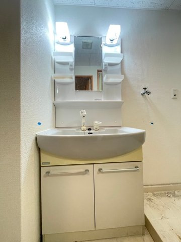 レジディア博多駅南 の独立洗面台