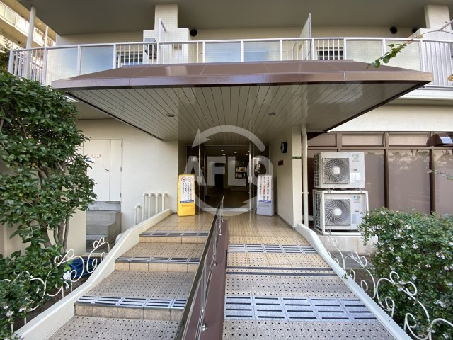 ローレルハイツ大淀　豊崎本庄小学校区のエントランス|ローレルハイツ大淀　エントランス