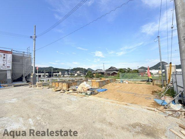 高松市国分寺町国分の新築一戸建の前面道路含む現地写真|前面道路含む現地写真です