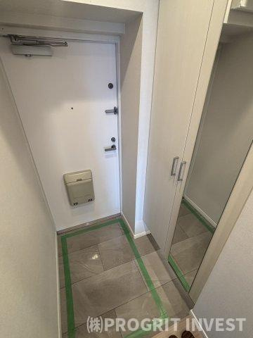 メゾン代々木の玄関