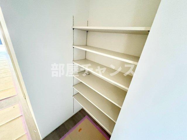 ジトローネ庄内の玄関