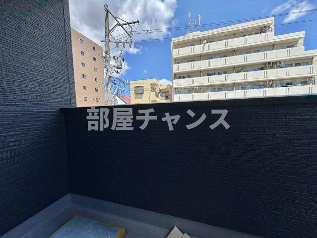ジトローネ庄内のバルコニー