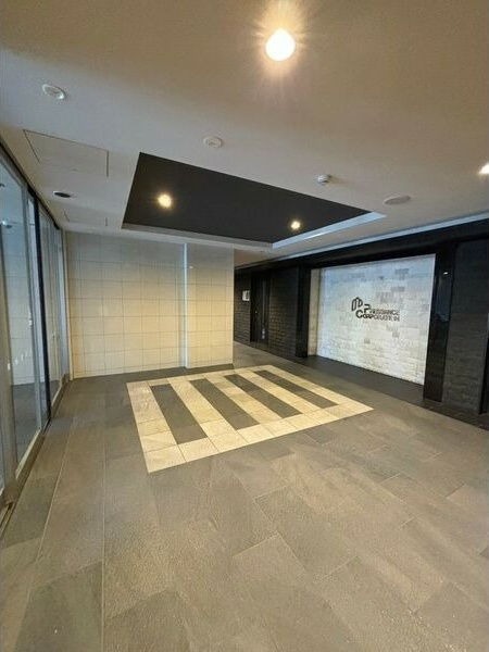 プレサンスNAGOYAファストのロビー