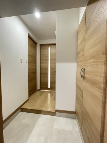マジェスティ赤坂の玄関