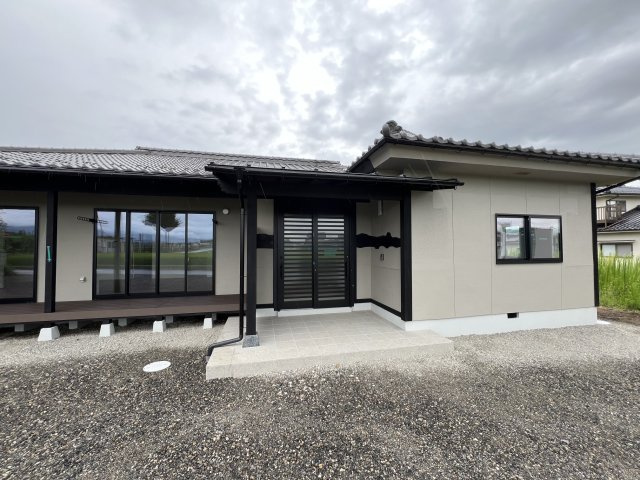 安曇野市豊科高家　中古戸建