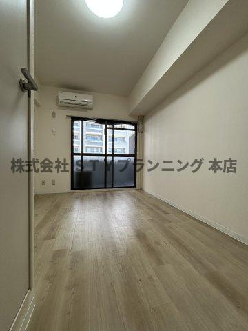 仲介手数料0円！フィレンツェ名駅の居間・リビング