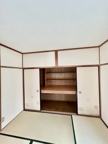 吹田市内本町一戸建の収納