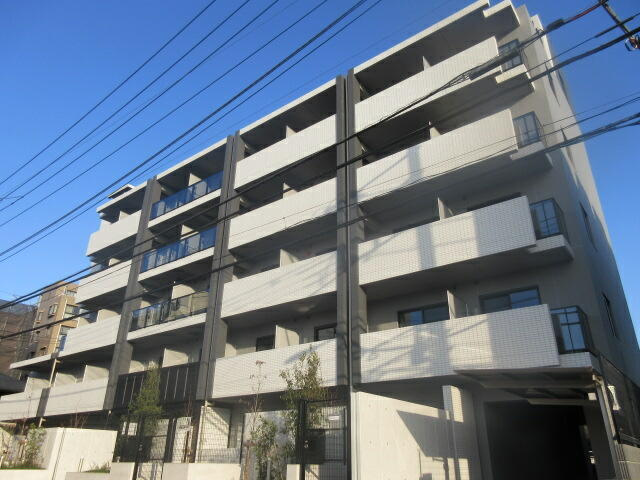 調布市小島町３丁目の賃貸マンションの外観