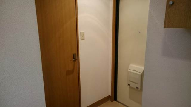 アストラコスモ新百合ヶ丘の玄関