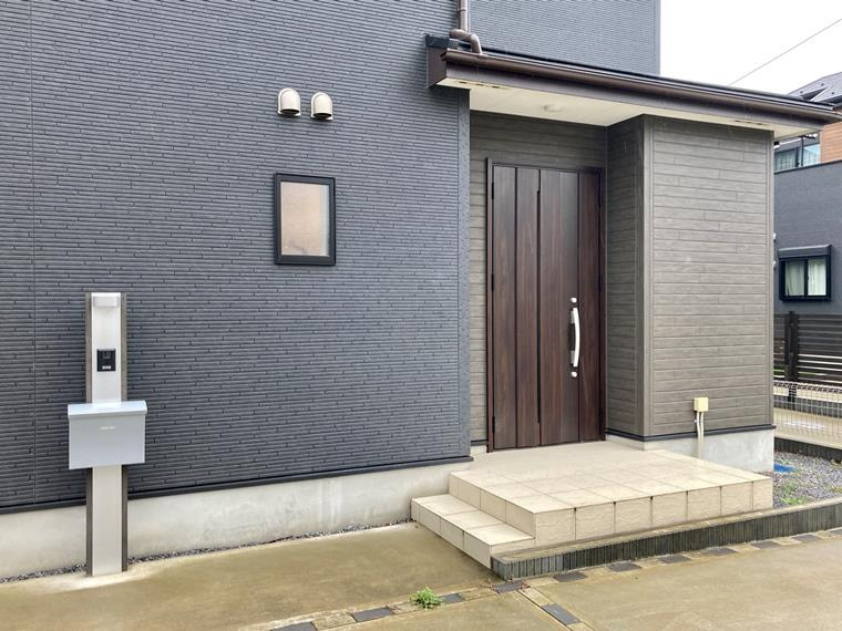 姉崎戸建のエントランス