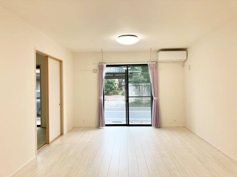 姉崎戸建の内装