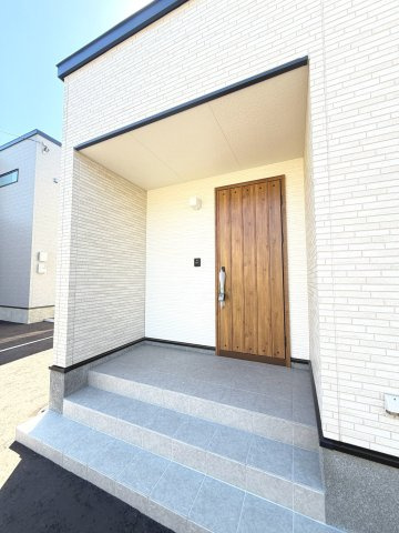 【新築戸建】札幌市手稲区前田7条14丁目3棟の玄関