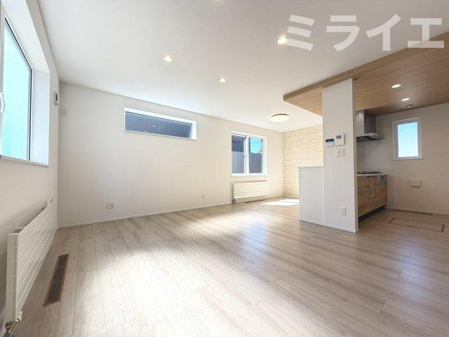 【新築戸建】札幌市手稲区前田7条14丁目3棟の居間・リビング