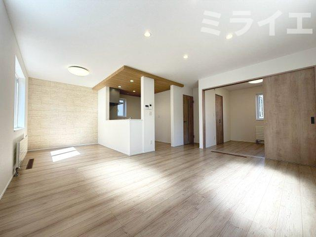 【新築戸建】札幌市手稲区前田7条14丁目3棟の居間・リビング