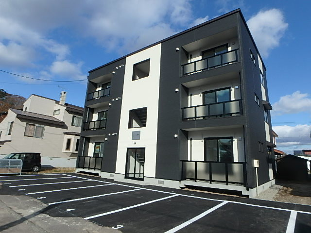 苫小牧市日新町６丁目のアパート