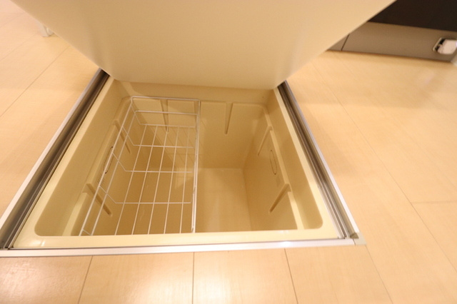 【その他】 | イオス　B棟 | 102　床下収納