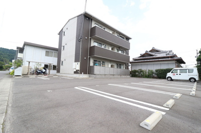 【駐車場】 | レジーナ車木(クルマギ) | 駐車場