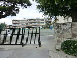 千葉市立稲毛小学校まで850ｍ