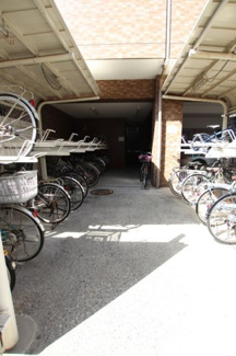 屋根付き駐輪場