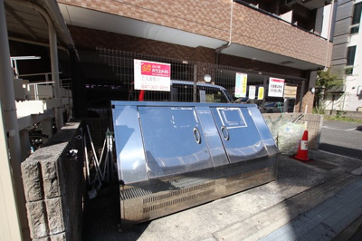 敷地内ゴミ置き場