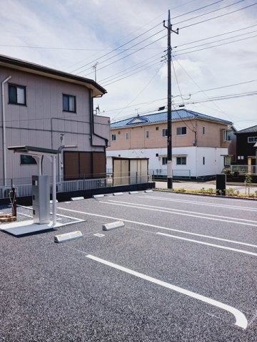 クレストコートの駐車場