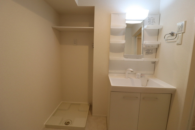D-ROOM台新田町の洗面所|洗面室
