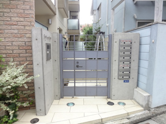 ★オートロック付のエントランス★