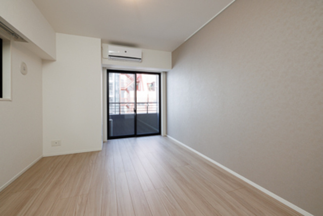 【居間・リビング】 | ＴＨＥ　ＡＸＩＳ　ＫＯＪＩＭＡＣＨＩ | ※写真は同タイプ住戸です。