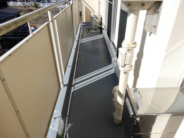 ビレッジハウス大塚台1号棟のバルコニー|ビレッジハウスの同一物件・同一タイプの間取りの写真です