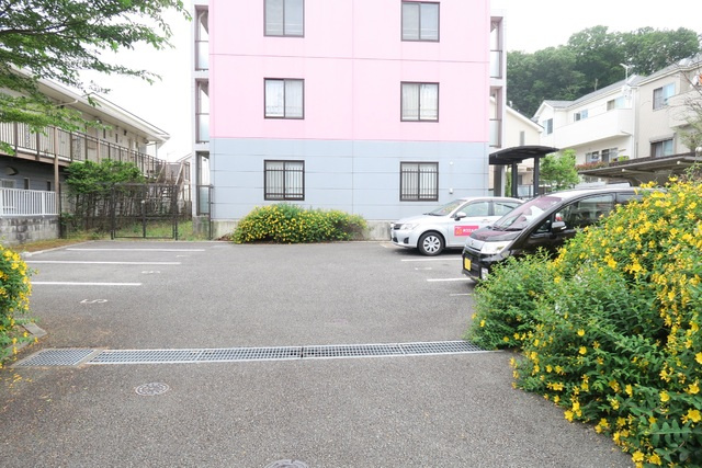 敷地内駐車場(要空確認）
