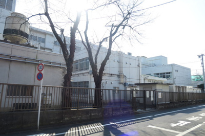 福生市立福生第三中学校まで1300ｍ