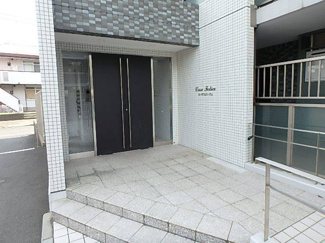 エントランスにはオートロックあります