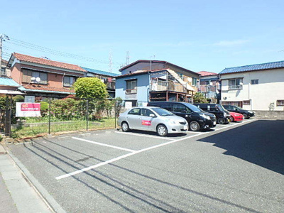 敷地内駐車場(別途契約・空き確認要)