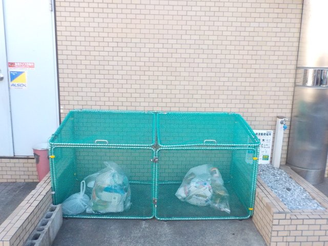 敷地内ゴミ置場