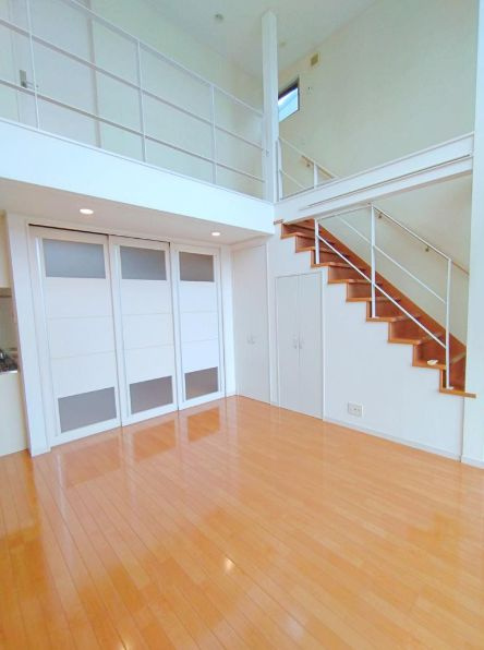 中央区淵野辺本町１丁目　中古戸建の居間・リビング|おしゃれな居間です