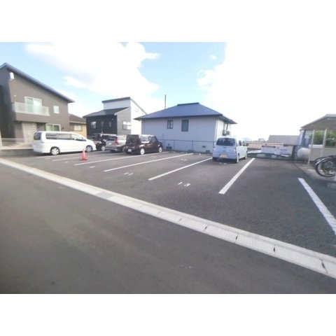 ローズコートＳの駐車場