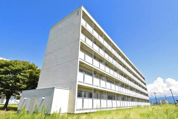 ビレッジハウス宮成2号棟の外観|外観もきれいです