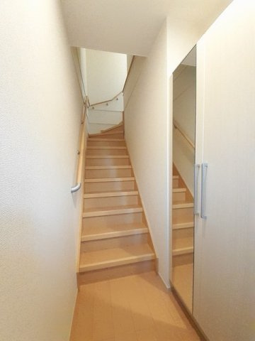 アプローズムーンⅤの玄関|きれいな玄関です