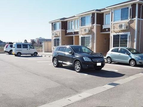 アルモニーの駐車場|駐車場に車を止められます