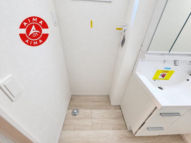 福岡市早良区有田2丁目第1-3棟（2号棟）の内観：施工例|毎日の洗濯をスマートに。注目のランドリー空間を確保！