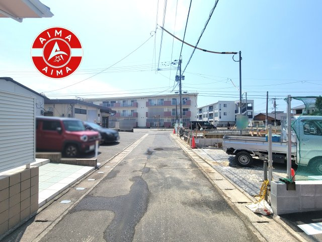 福岡市早良区有田2丁目第1-3棟（3号棟）の外観|前面道路含む現地の写真です。