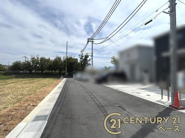 リーブルガーデン三吉大垣内 ２号棟 ／新築一戸建の前面道路含む現地写真|■現地撮影写真■前面道路約６ｍ以上でお車の出し入れも楽々！