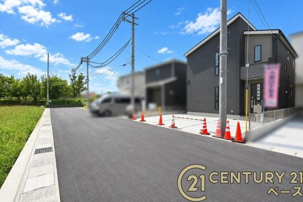 リーブルガーデン三吉大垣内 ２号棟 ／新築一戸建の前面道路含む現地写真|■現地撮影写真■前面道路約６ｍ以上でお車の出し入れも楽々！