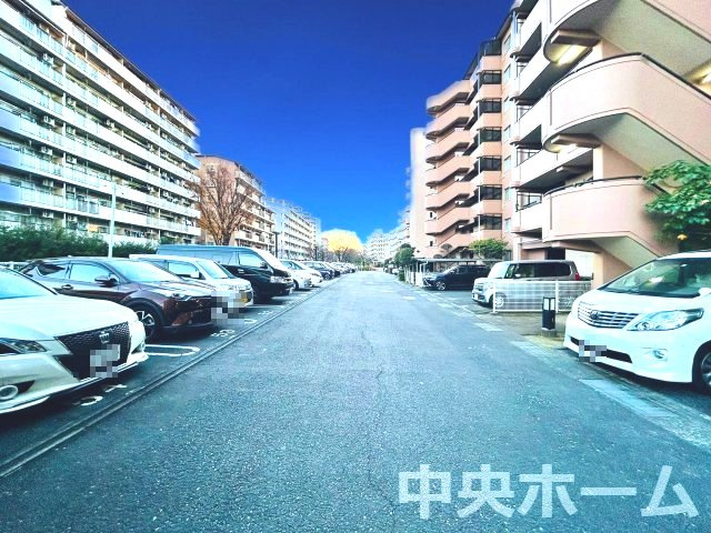 すまいる亀有6号棟の駐車場|【敷地内駐車場】最新の空き状況や費用などの詳細は担当スタッフまでお問い合わせください。