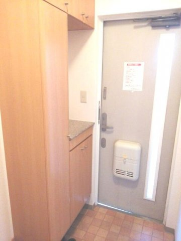 サンライズコートの玄関