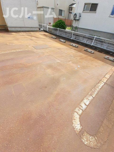 ヴィア　シエロの駐車場