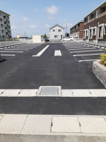 エクセレンテ久留米みづまⅡの駐車場