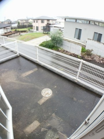 ラシーヌ弐番館の庭